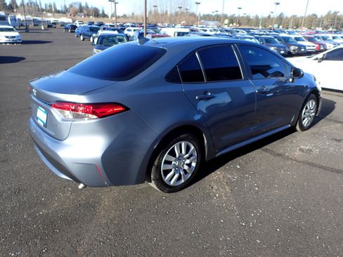 Used 2020 Toyota Corolla LE image 5