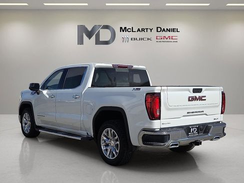 Used 2021 GMC Sierra 1500 SLT w/ SLT Premium Package image 4