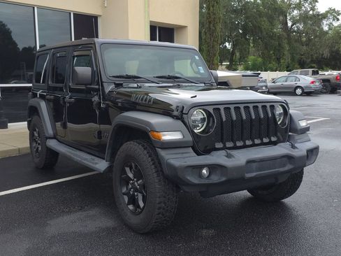 Used 2020 Jeep Wrangler Unlimited Sport AWD/4WD image 3