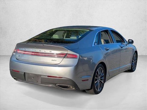 Used 2020 Lincoln MKZ FWD image 3