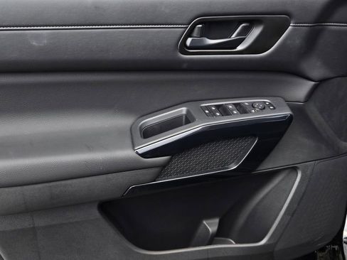 New 2026 Nissan Pathfinder SV AWD/4WD image 18
