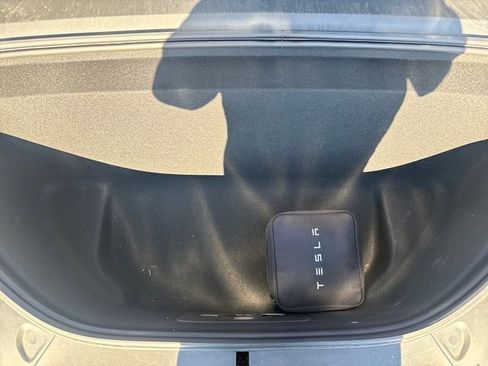 Used 2024 Tesla Model X image 37