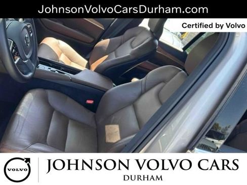 Used 2024 Volvo XC90 T8 Plus w/ Protection Package Premier AWD/4WD image 8