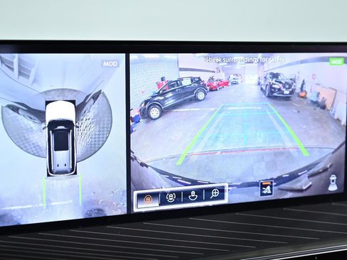 New 2026 INFINITI QX80 Autograph w/ Premium Cargo Package image 16