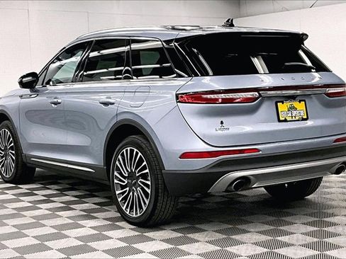 Used 2022 Lincoln Corsair Reserve w/ Luxury Package image 2