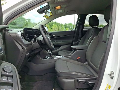 Certified 2024 Buick Encore GX Preferred FWD image 13