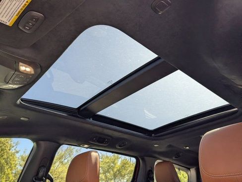 New 2026 Chrysler Pacifica Pinnacle FWD image 23