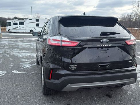 Used 2023 Ford Edge SEL image 9