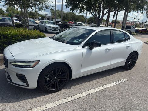 Used 2024 Volvo S60 B5 Plus w/ Climate Package AWD/4WD image 3