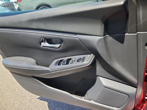 Used 2020 Nissan Sentra SV FWD image 8