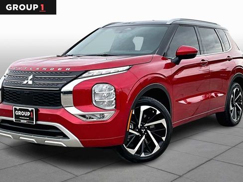 Used 2023 Mitsubishi Outlander SEL image 1