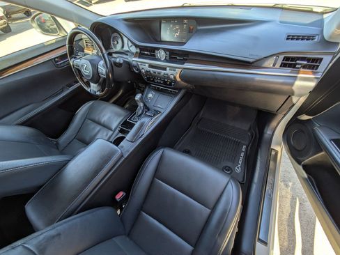 Used 2016 Lexus ES 300h image 33
