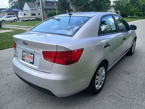 Used 2010 Kia Forte LX w/ Convenience Pkg FWD image 5