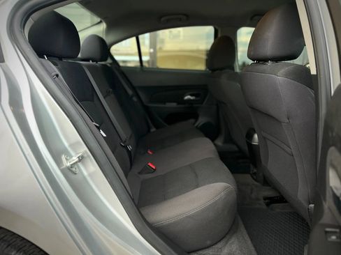 Used 2014 Chevrolet Cruze LT image 16