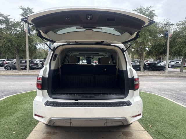 Used 2021 Nissan Armada Platinum w/ Captain's Chairs Package RWD image 4