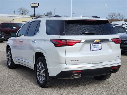 Used 2023 Chevrolet Traverse Premier image 7