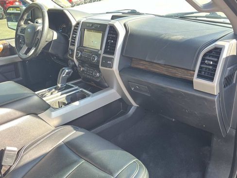 Used 2018 Ford F150 Lariat image 23