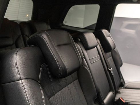 Used 2018 Mercedes-Benz GLS 450 4MATIC image 35