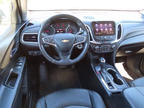 Used 2019 Chevrolet Equinox Premier FWD image 4