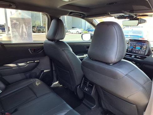 Used 2026 Subaru Outback Premium AWD/4WD image 21