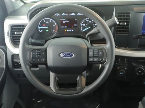 Used 2025 Ford F250 XLT image 21