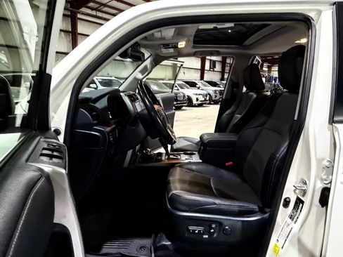 Used 2023 Toyota 4Runner SR5 Premium w/ Moonroof Package AWD/4WD image 13