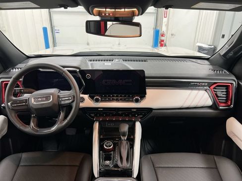 Used 2026 GMC Canyon AT4X AWD/4WD image 10