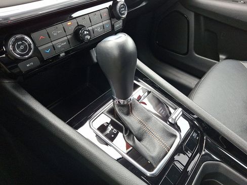 Certified 2022 Jeep Compass Limited image 15