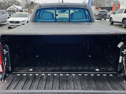 Used 2018 Toyota Tacoma SR image 28