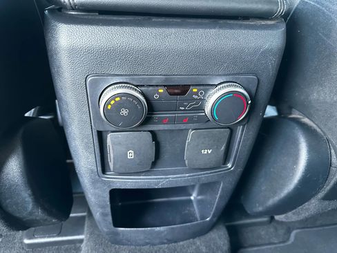 Used 2020 Ford Explorer XLT w/ Comfort Package image 31