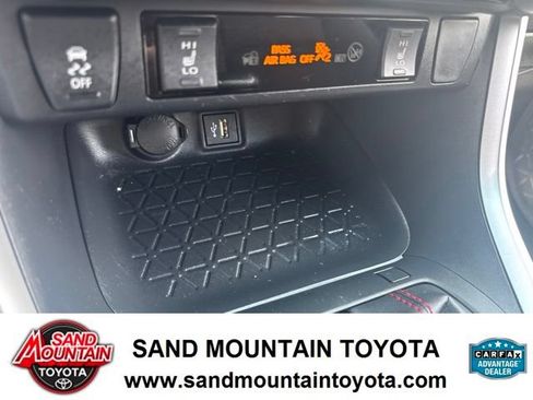 Used 2025 Toyota RAV4 SE w/ Weather & Moonroof Package AWD/4WD image 20