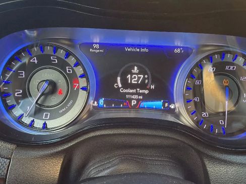 Used 2016 Chrysler 300 S RWD image 15