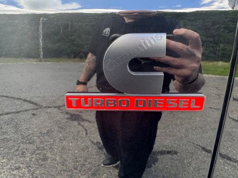 New 2025 RAM 2500 Laramie AWD/4WD image 12