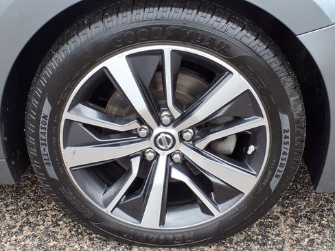 Used 2019 Nissan Maxima 3.5 SV w/ Floor Mat Group FWD image 18