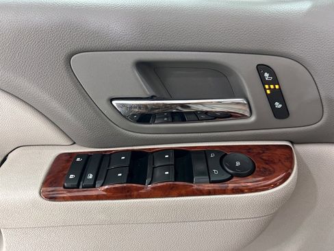 Used 2014 Chevrolet Tahoe LT image 19