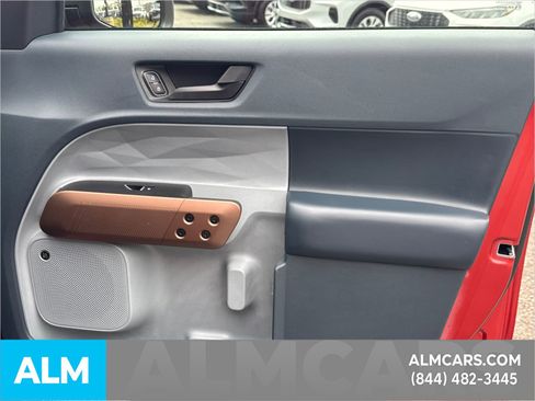 Used 2023 Ford Maverick Lariat w/ Lariat Luxury Package image 18