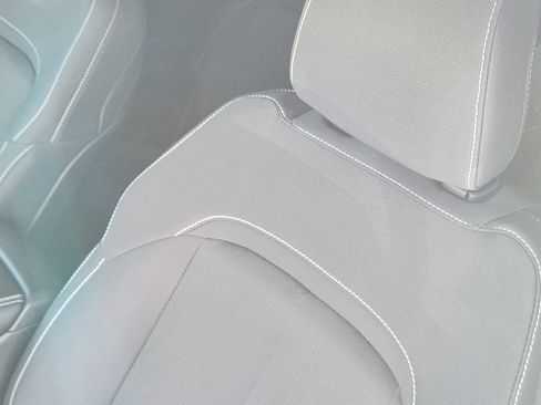 Used 2025 Jeep Grand Cherokee L Laredo w/ Luxury Tech Group I image 22