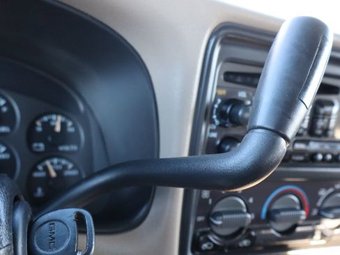 Used 2001 GMC Sierra 2500 SLT w/ SLT Marketing Option Pkg image 31