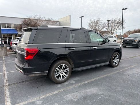 Used 2024 Ford Expedition Limited image 11