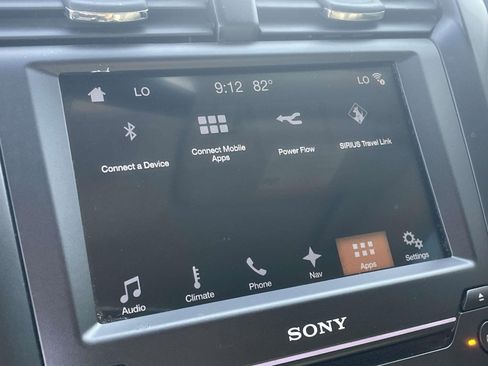 Used 2017 Ford Fusion Energi Titanium FWD image 28