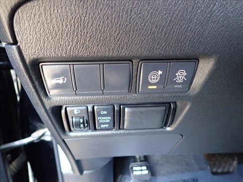 Used 2019 Nissan Armada SL w/ Premium Package image 18