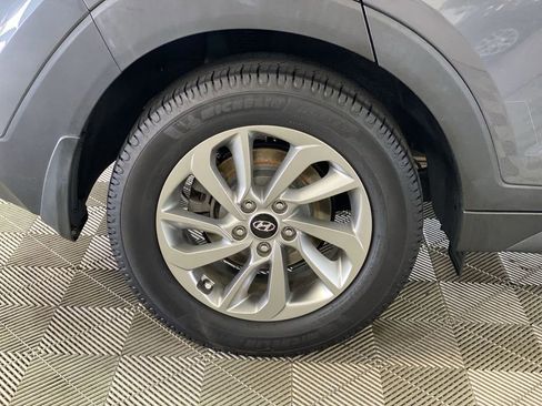 Used 2018 Hyundai Tucson SE AWD/4WD image 35