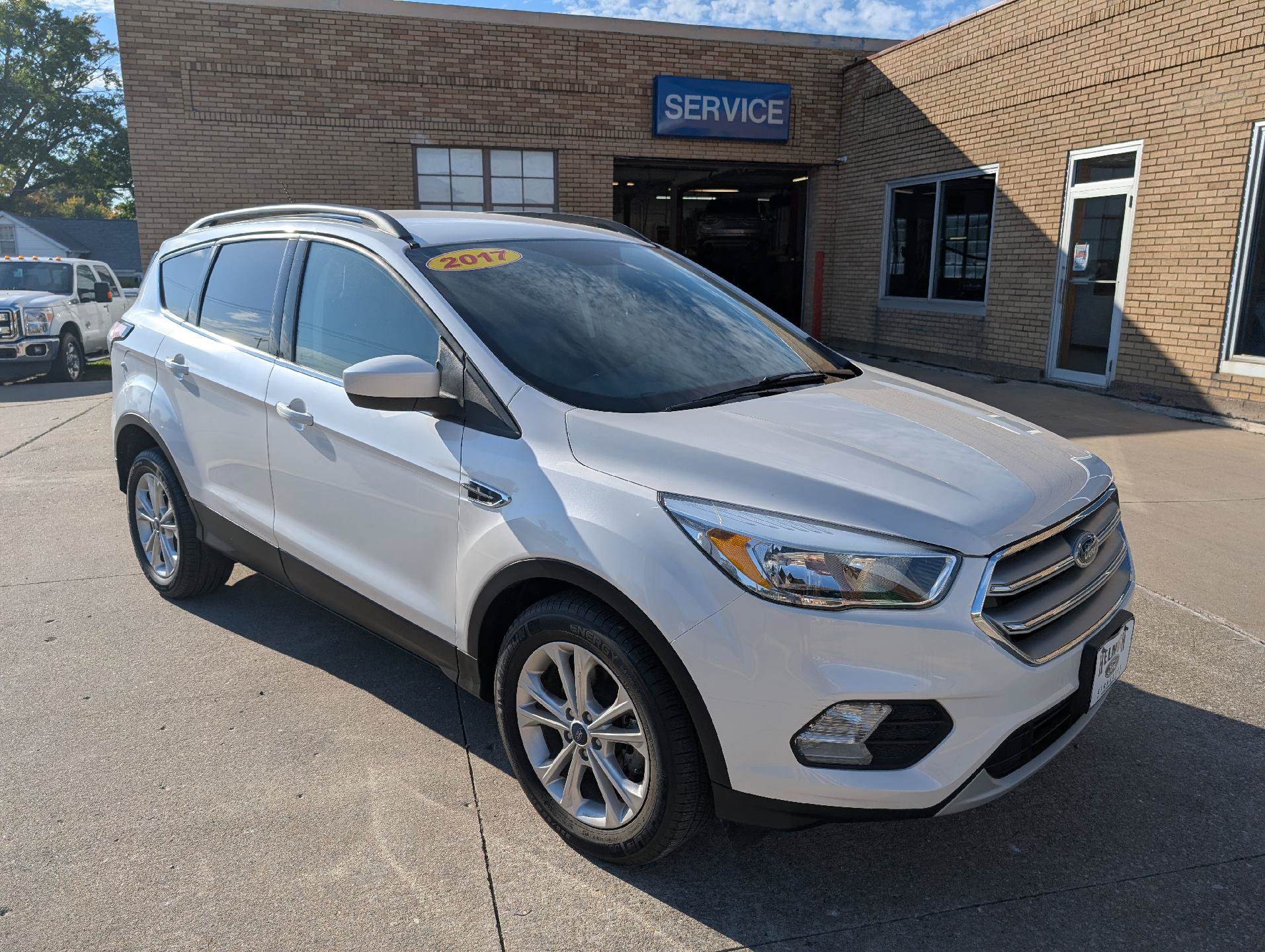 Used 2017 Ford Escape SE FWD image 4