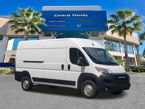Used 2025 RAM ProMaster 2500 w/ Convenience Group FWD image 2