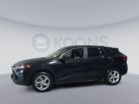 Used 2024 Chevrolet Trax LS w/ LS Convenience Package FWD image 7