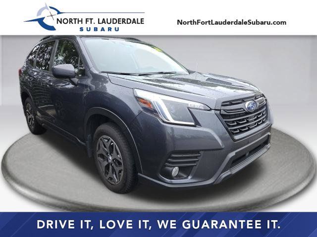 Used 2023 Subaru Forester Premium AWD/4WD image 1