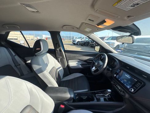 Certified 2024 Nissan Kicks SR w/ SR Premium Package FWD image 29