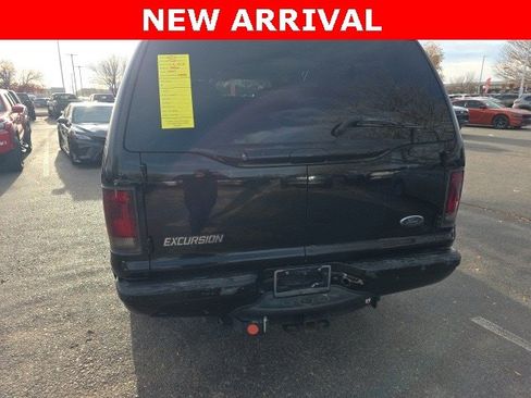 Used 2000 Ford Excursion XLT image 2