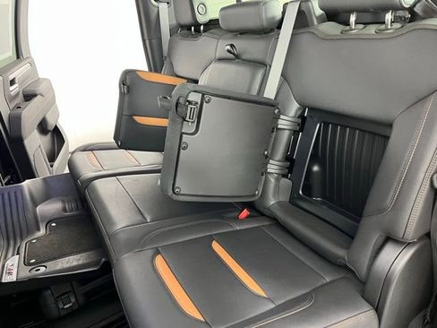 Used 2025 GMC Sierra 2500 AT4 w/ AT4 Premium Plus Package AWD/4WD image 42