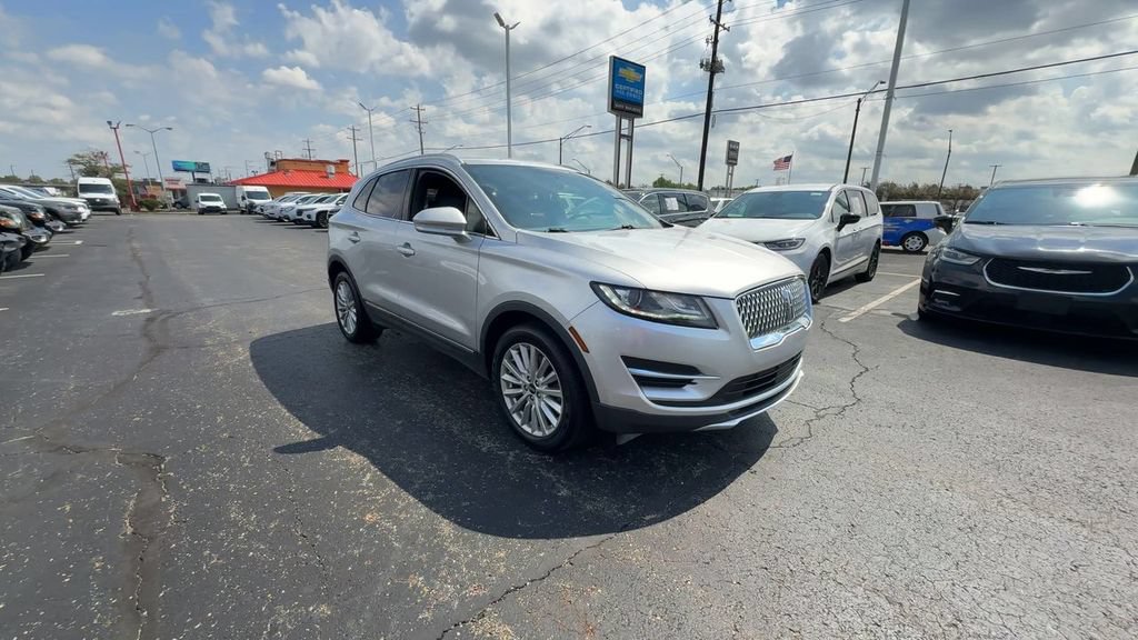 Used 2019 Lincoln MKC Premiere AWD/4WD image 2